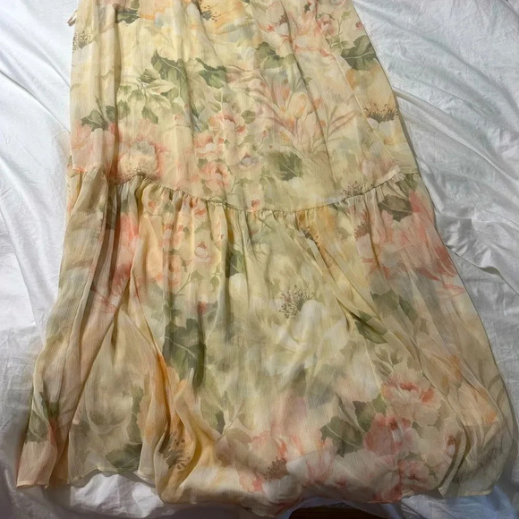 H&M Limited Edition Cream Dress S size NWT - Picture 7 of 7